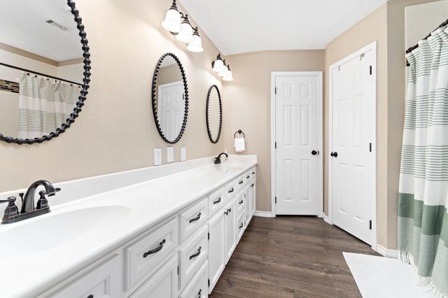 306 Creekside Loop, Sour Lake, TX 77659