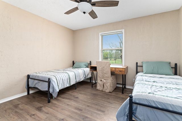 306 Creekside Loop, Sour Lake, TX 77659