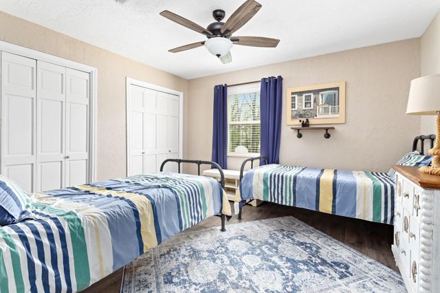 306 Creekside Loop, Sour Lake, TX 77659