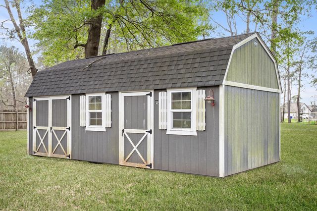 306 Creekside Loop, Sour Lake, TX 77659