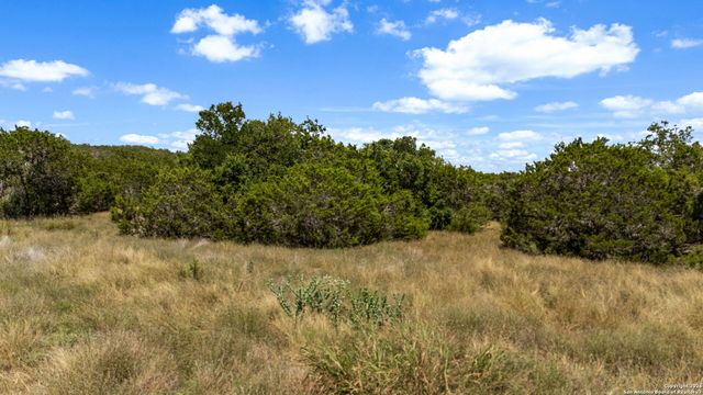 1746 Paradise Pkwy, Canyon Lake, TX 78133