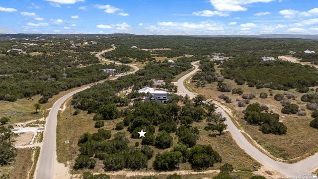 1746 Paradise Pkwy, Canyon Lake, TX 78133