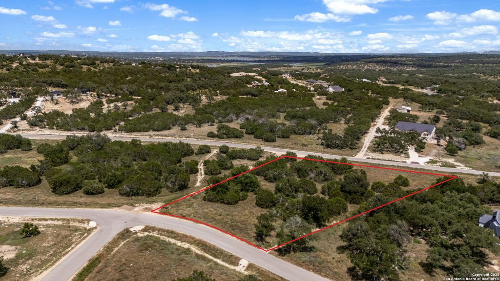 1746 Paradise Pkwy, Canyon Lake, TX 78133