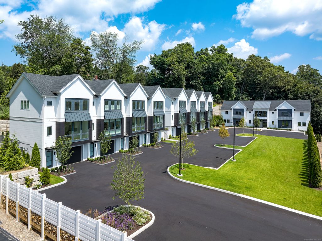 785 Post Road East 201, Westport, CT 06880