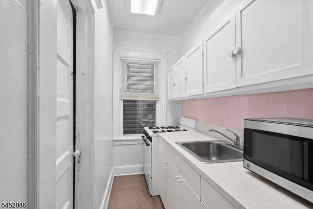 54 Genessee Ave 4, Paterson City, NJ 07503