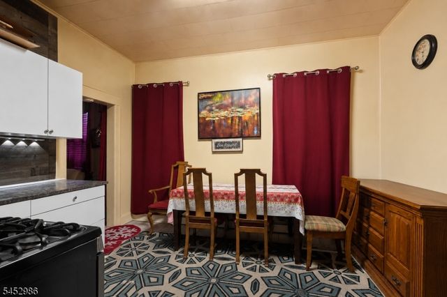 54 Genessee Ave 4, Paterson City, NJ 07503