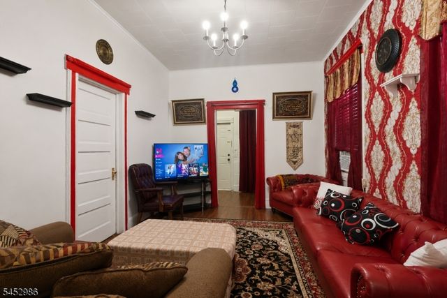54 Genessee Ave 4, Paterson City, NJ 07503
