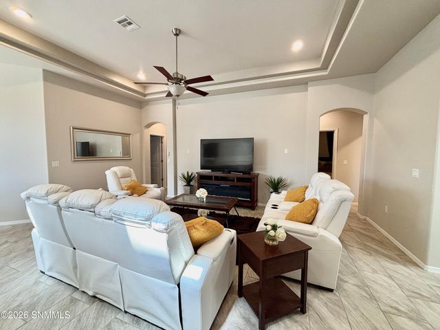 3688 Albion Avenue, Las Cruces, NM 88012
