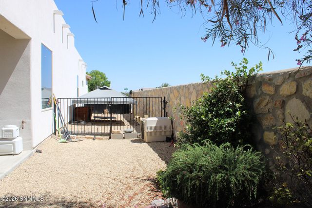 3688 Albion Avenue, Las Cruces, NM 88012