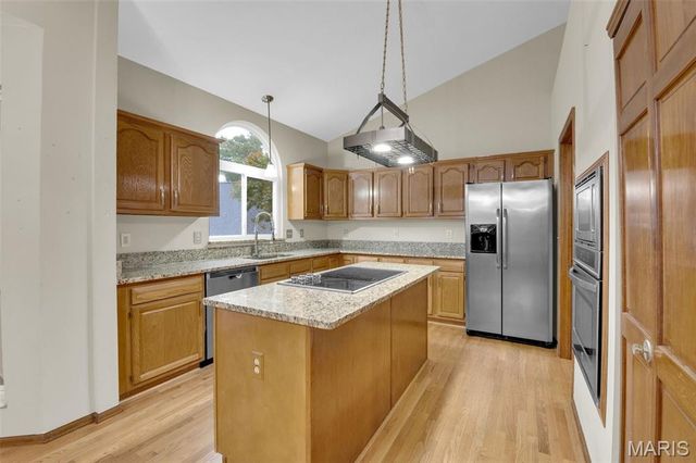 16015 Canterbury Estates Drive, Ellisville, MO 63021