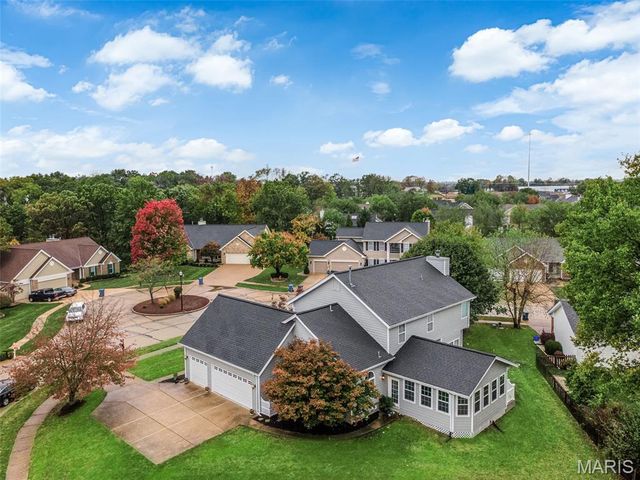 16015 Canterbury Estates Drive, Ellisville, MO 63021