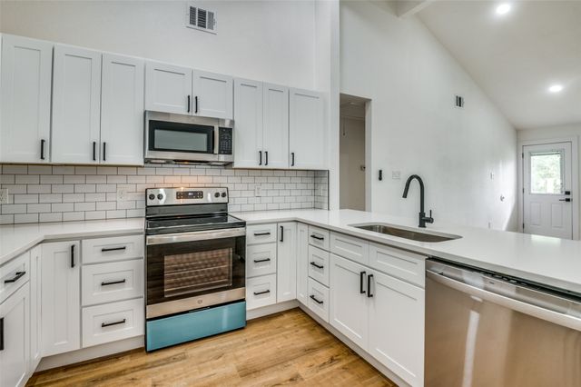 1108 Highpoint Road, Bedford, TX 76022