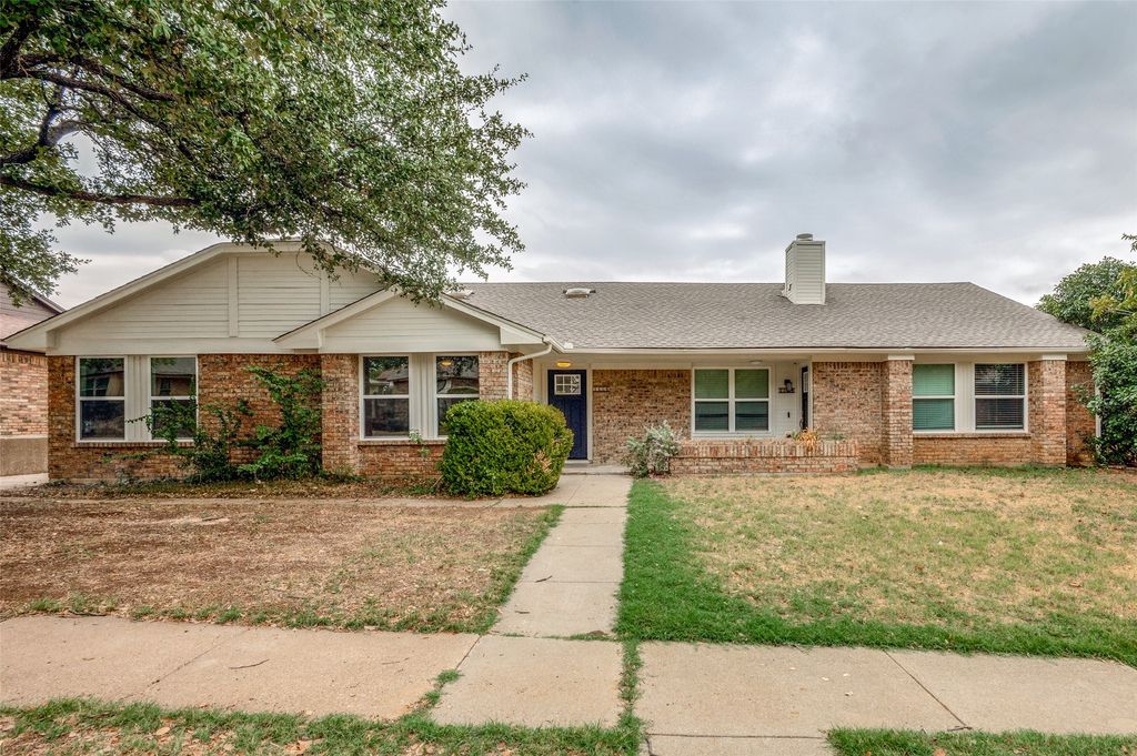 1108 Highpoint Road, Bedford, TX 76022
