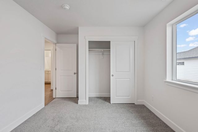 4144 SW Pumice Avenue 73, Redmond, OR 97756