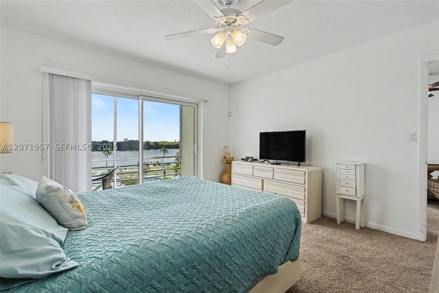 2223 Park Ln 314, Hollywood, FL 33021