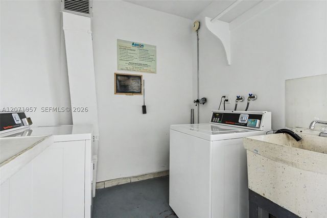 2223 Park Ln 314, Hollywood, FL 33021