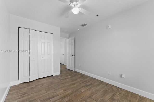 56 W 12th St, Riviera Beach, FL 33404