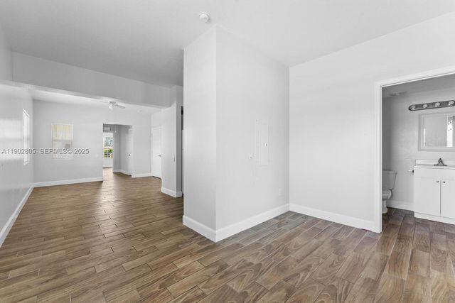 56 W 12th St, Riviera Beach, FL 33404