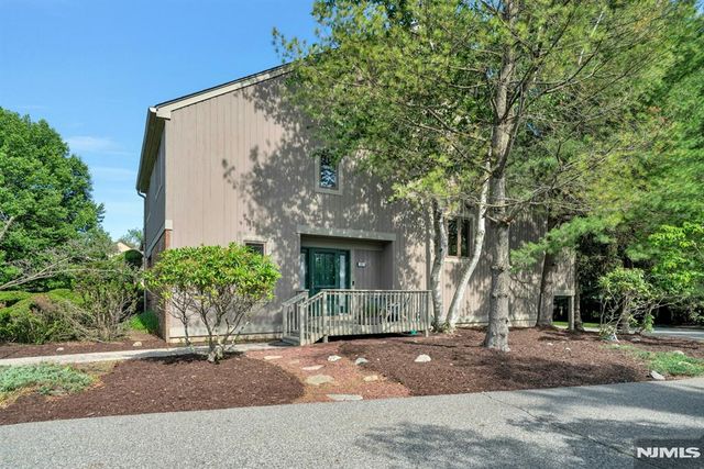 111 Storms Drive, Mahwah, NJ 07430