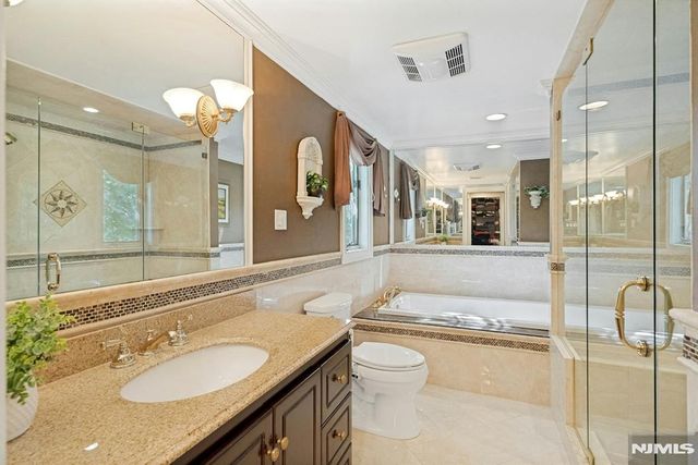 111 Storms Drive, Mahwah, NJ 07430