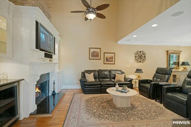 111 Storms Drive, Mahwah, NJ 07430