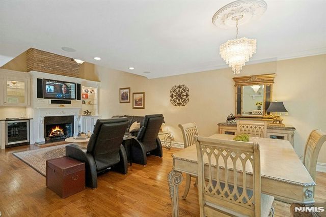 111 Storms Drive, Mahwah, NJ 07430