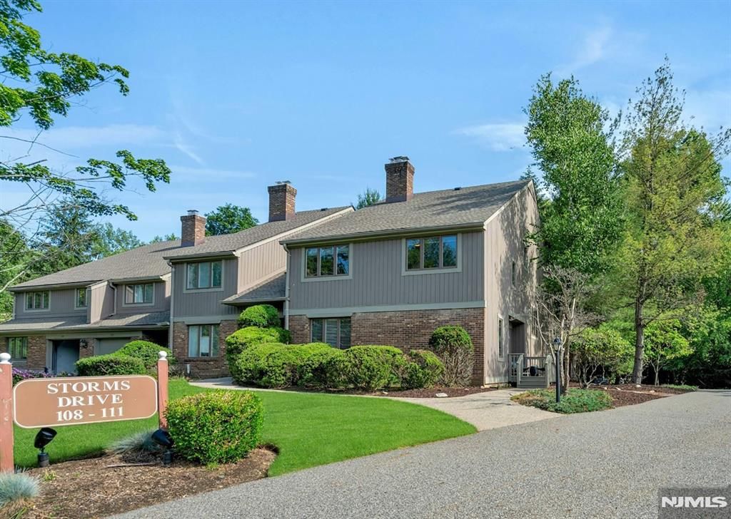 111 Storms Drive, Mahwah, NJ 07430