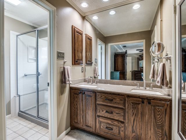 2516 Lawnview Drive, Carrollton, TX 75006