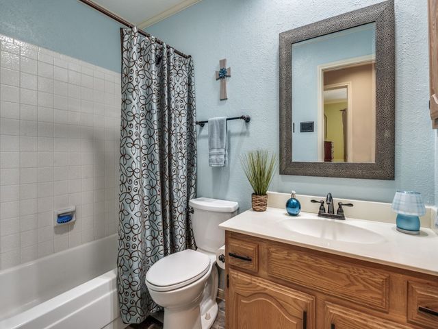 2516 Lawnview Drive, Carrollton, TX 75006