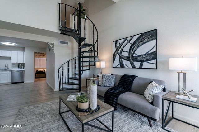 4901 S CALLE LOS CERROS Drive 237, Tempe, AZ 85282