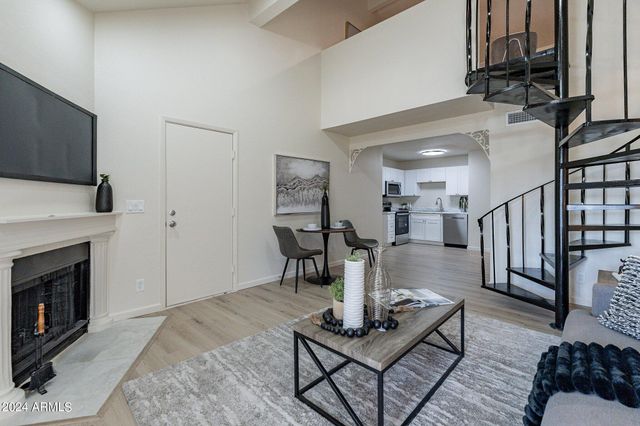 4901 S CALLE LOS CERROS Drive 237, Tempe, AZ 85282