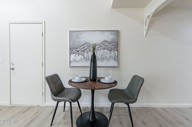 4901 S CALLE LOS CERROS Drive 237, Tempe, AZ 85282