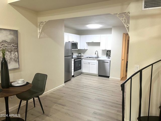 4901 S CALLE LOS CERROS Drive 237, Tempe, AZ 85282