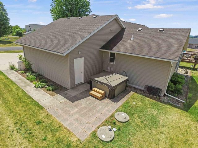 13072 W Woodworth Drive, Evansville, WI 53536