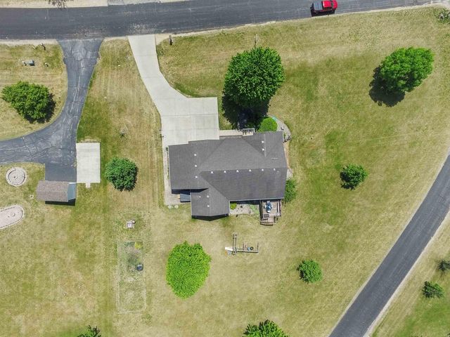 13072 W Woodworth Drive, Evansville, WI 53536