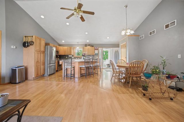 13072 W Woodworth Drive, Evansville, WI 53536