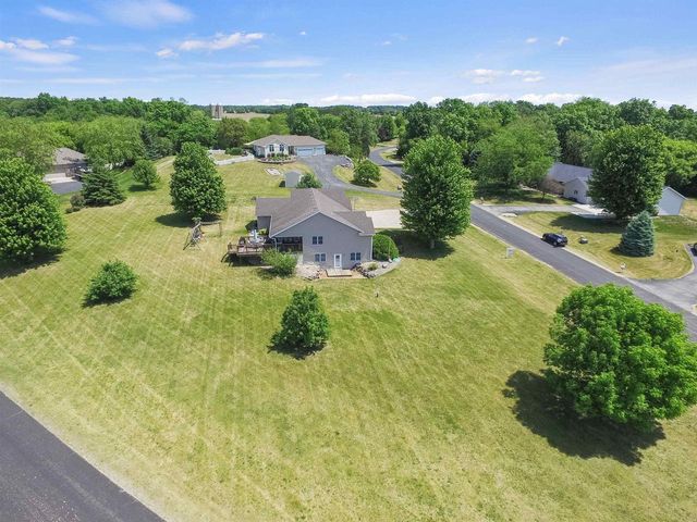 13072 W Woodworth Drive, Evansville, WI 53536