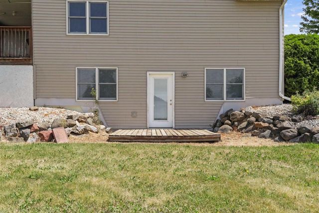 13072 W Woodworth Drive, Evansville, WI 53536