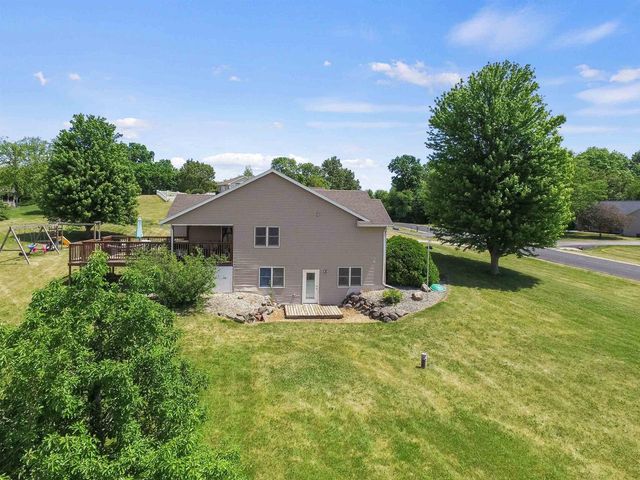 13072 W Woodworth Drive, Evansville, WI 53536