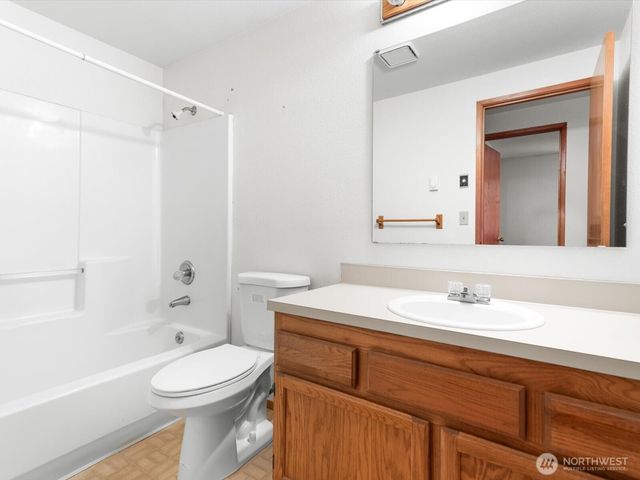 7426 7428 63rd Street Ct W, University Place, WA 98467