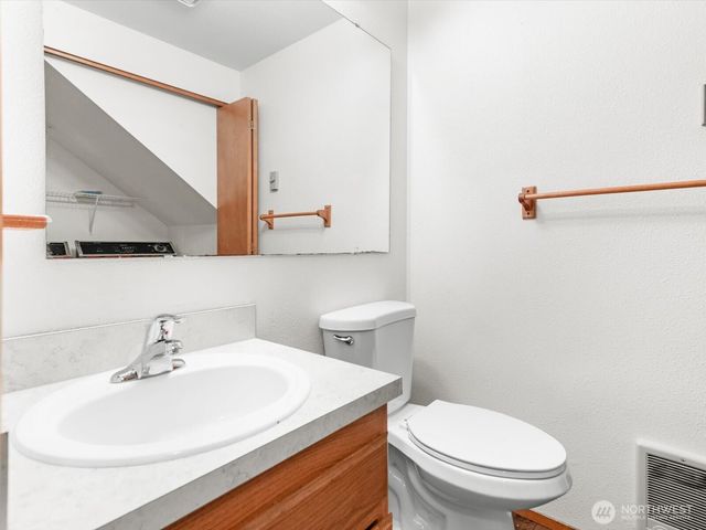 7426 7428 63rd Street Ct W, University Place, WA 98467