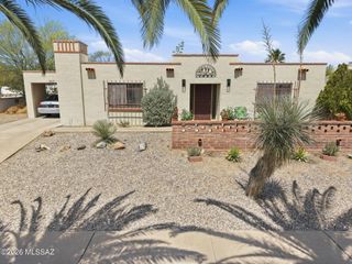 357 N Abrego Drive, Green Valley, AZ 85614