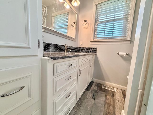 2418 Melrose Avenue, Evansville, IN 47711