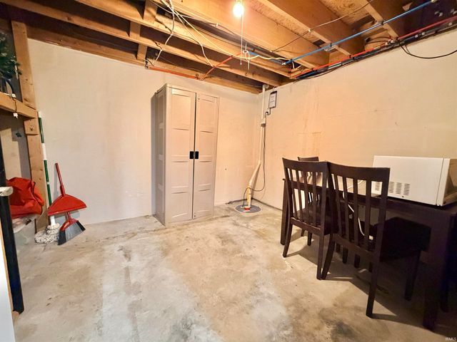 2418 Melrose Avenue, Evansville, IN 47711