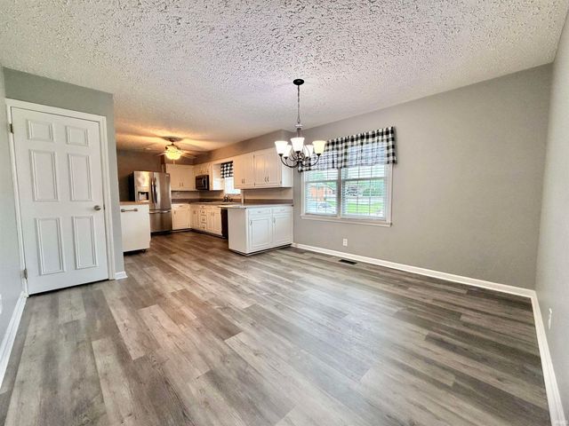 2418 Melrose Avenue, Evansville, IN 47711