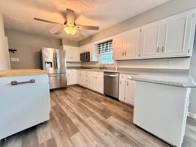 2418 Melrose Avenue, Evansville, IN 47711