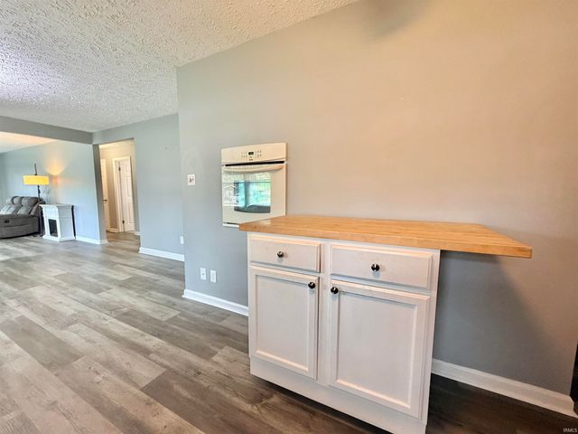 2418 Melrose Avenue, Evansville, IN 47711