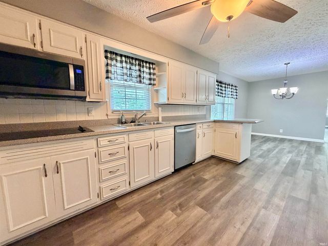 2418 Melrose Avenue, Evansville, IN 47711