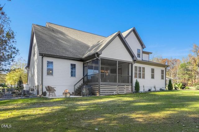 80 Paddocks Court, Zebulon, NC 27597