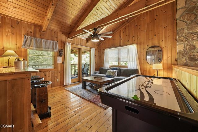 3520 Noel Hill Way, Sevierville, TN 37876